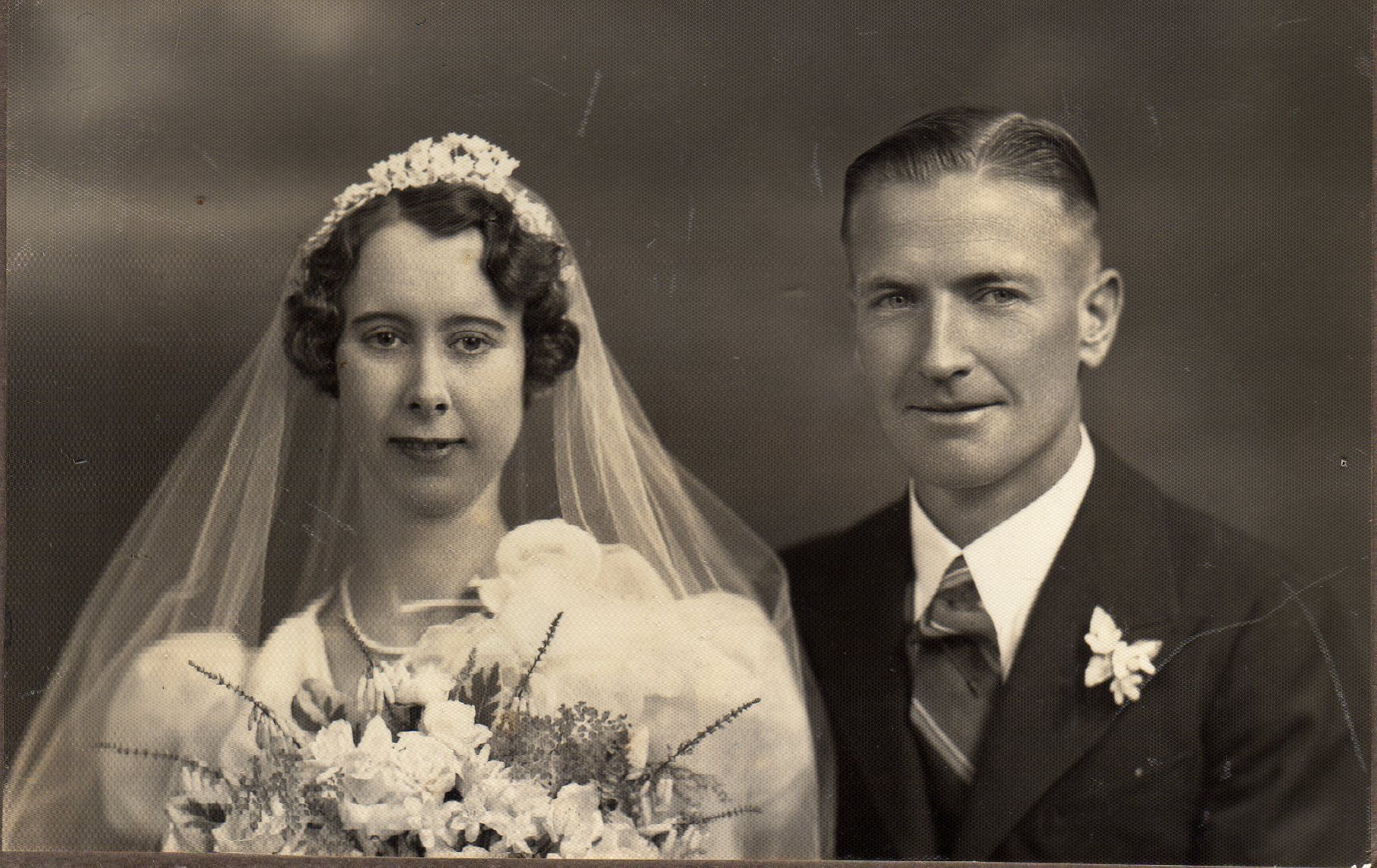 Photo of photos/Fanny May McLennan &LesCollins WdgPic23Apr1940